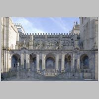 Catedral de Porto, photo Diego Delso, Wikipedia.JPG